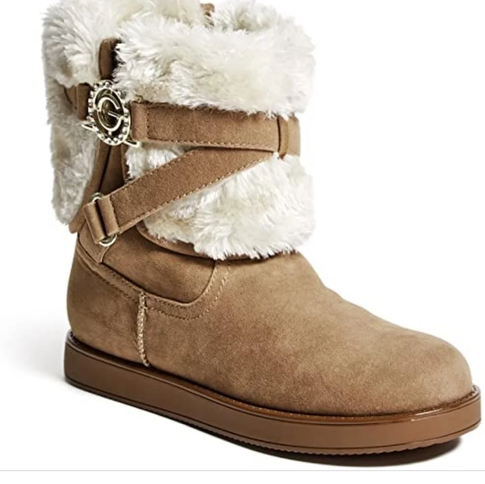 Authentic Warm boots by G by Guess brown size 8 NWT. - Picture 1 of 13